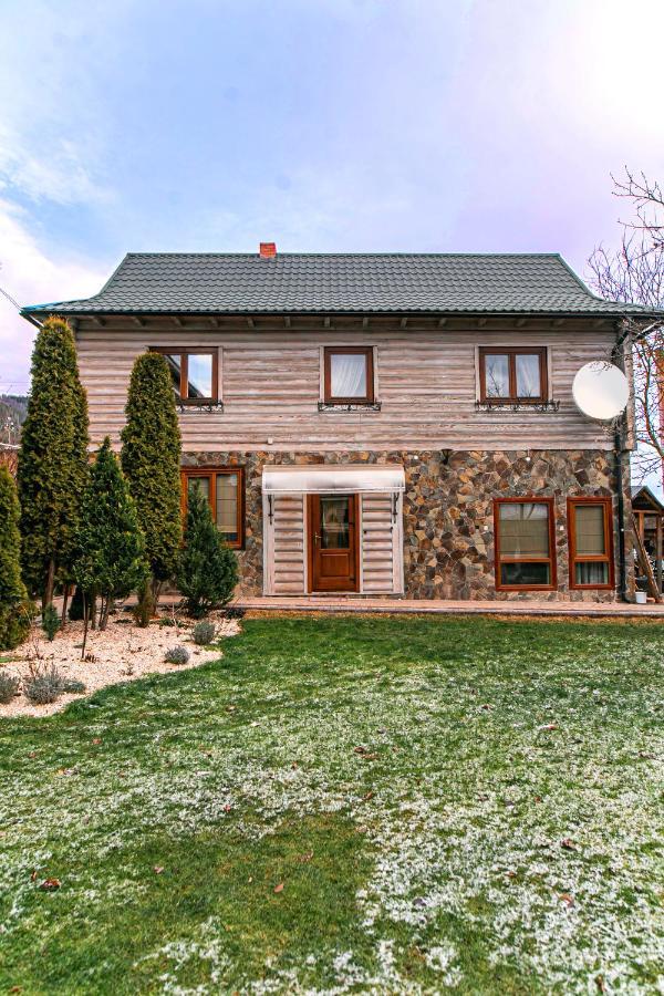 Котедж У Марка Yaremche Exterior foto